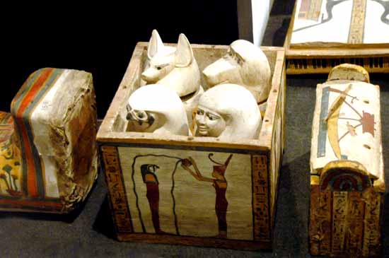 متحف الاقصر>>Luxor Museum> - صفحة 2 Canopic jars, priest of monthu